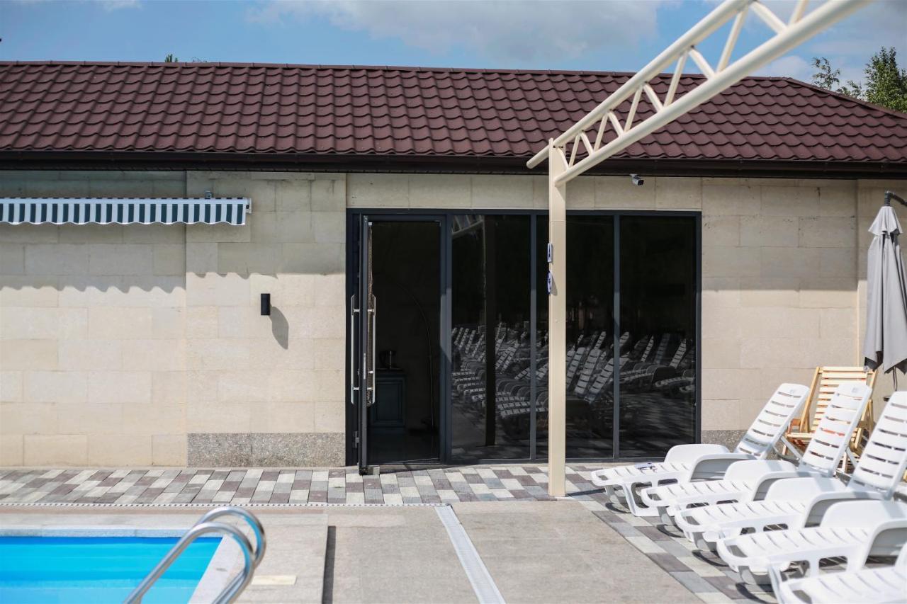 Dvin Hotel Pavlodar Luaran gambar