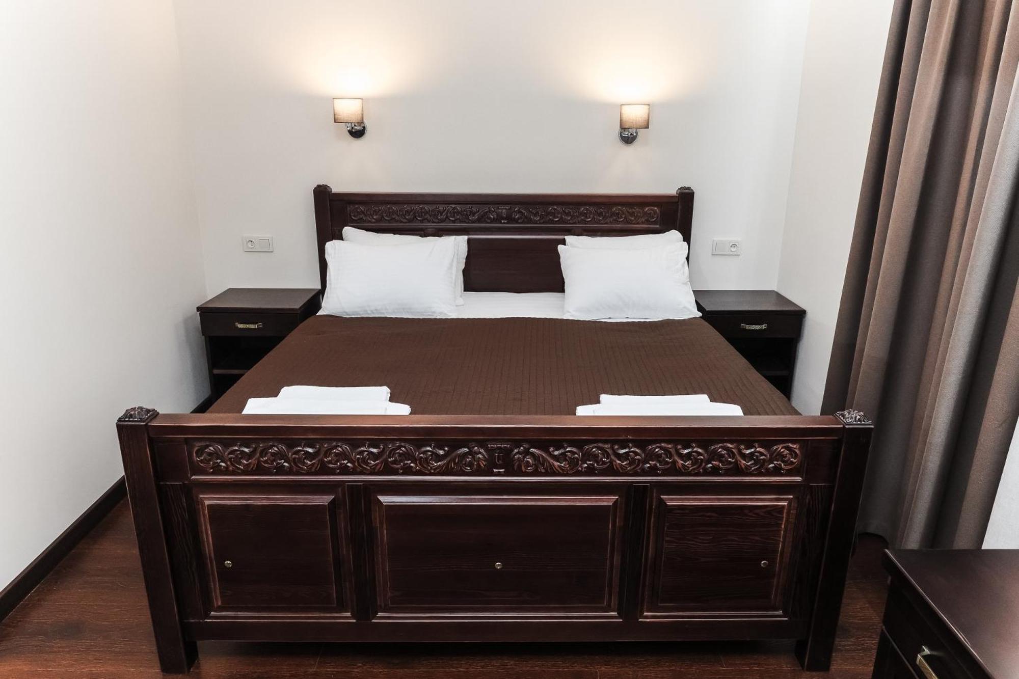 Dvin Hotel Pavlodar Luaran gambar