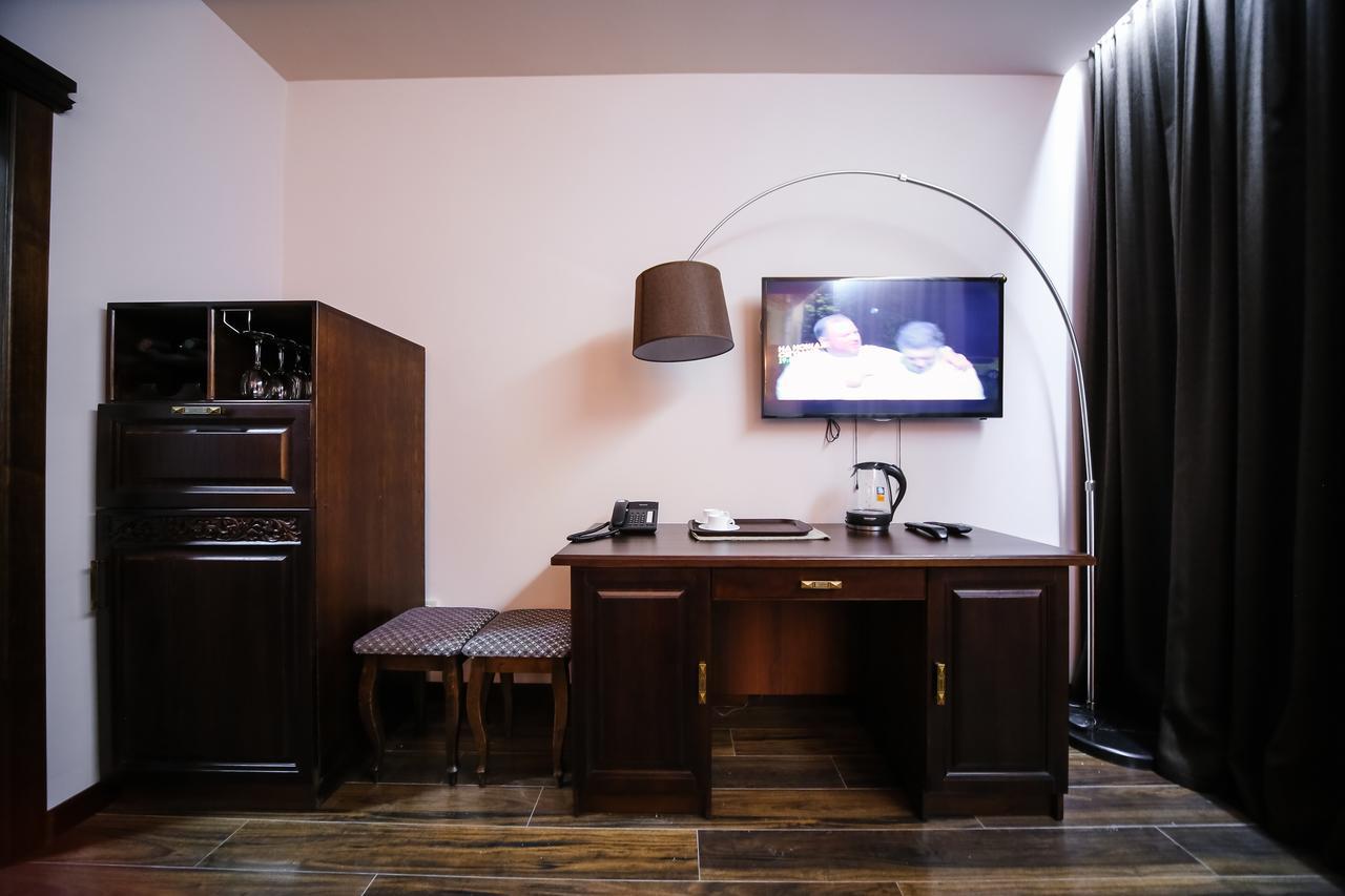 Dvin Hotel Pavlodar Luaran gambar