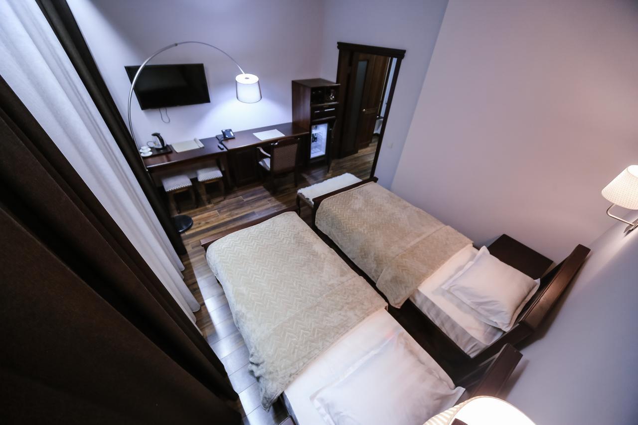 Dvin Hotel Pavlodar Luaran gambar