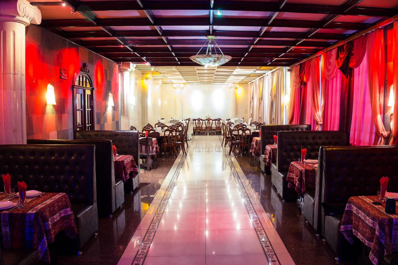 Dvin Hotel Pavlodar Luaran gambar