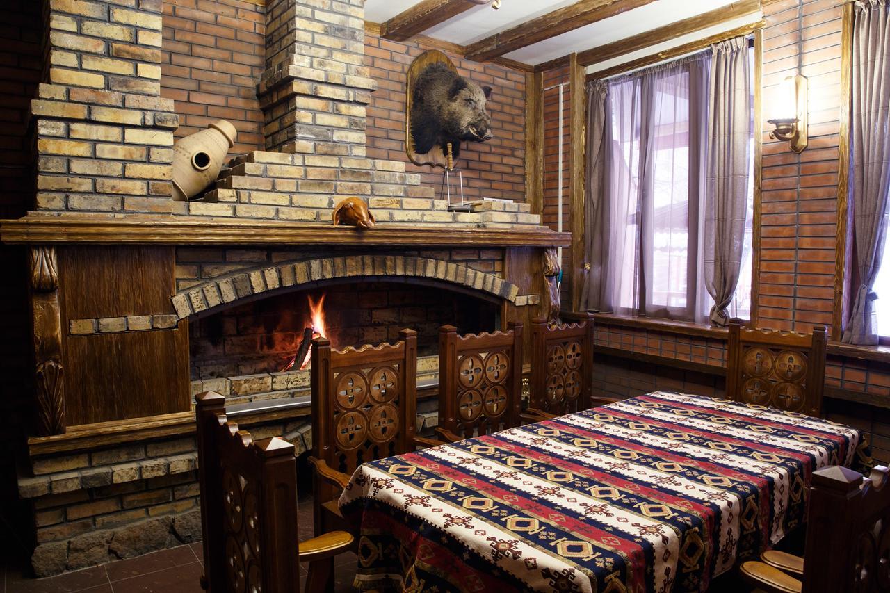 Dvin Hotel Pavlodar Luaran gambar
