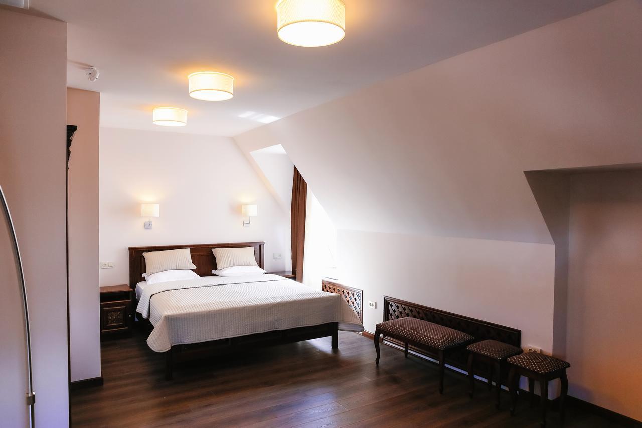 Dvin Hotel Pavlodar Luaran gambar