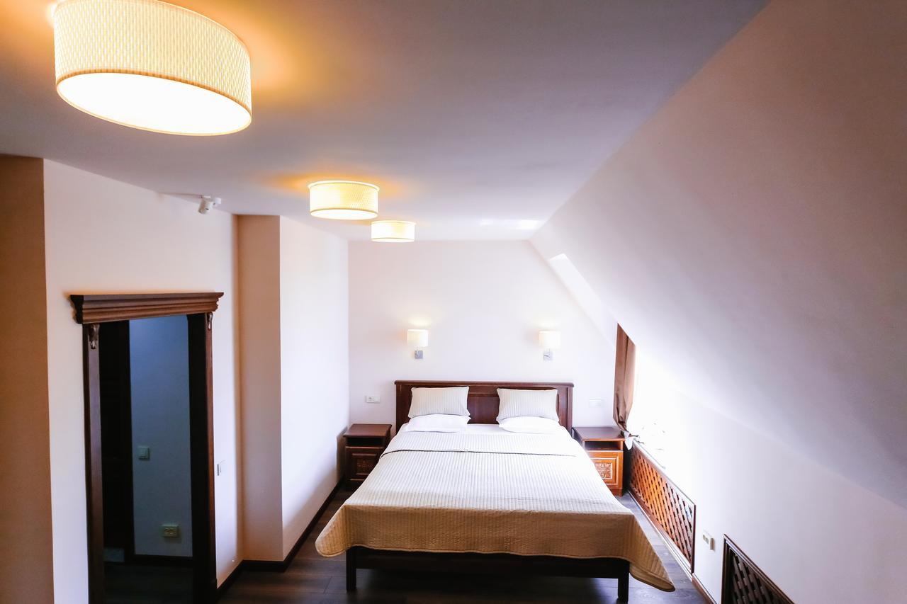 Dvin Hotel Pavlodar Luaran gambar