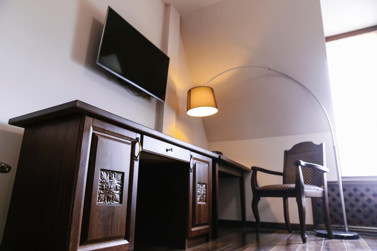 Dvin Hotel Pavlodar Luaran gambar